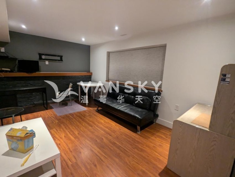 241128215928_home photoes2.jpg